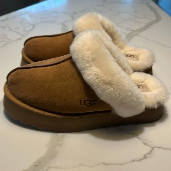 UGG Women’s Disquette Suede Slipper Size 9 - Picture 3 of 8